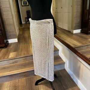 YFB sequence skirt with front slit